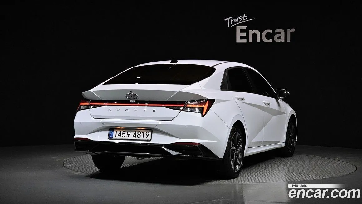 Hyundai AVANTE — фото 2