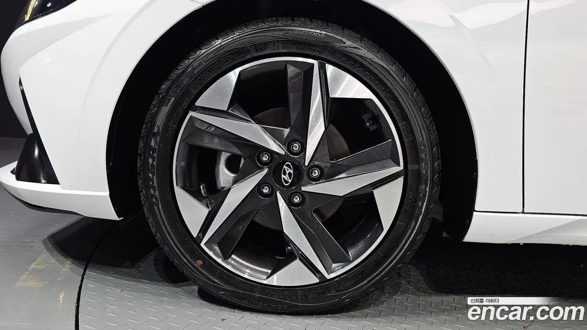 Hyundai AVANTE — фото 5