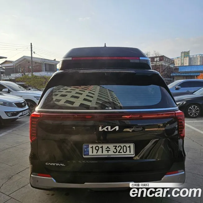 Kia Carnival — фото 2