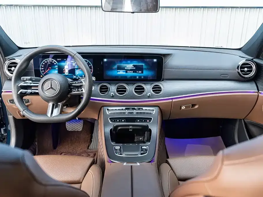 Mercedes-Benz E-Class — фото 10