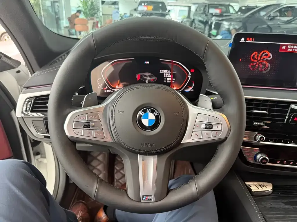 BMW 5 Series 2025 из CN, фото 5