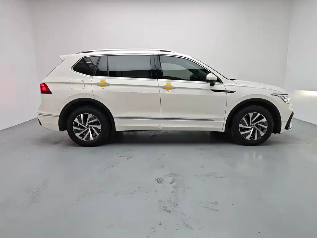 Volkswagen Tiguan L New Energy — фото 7