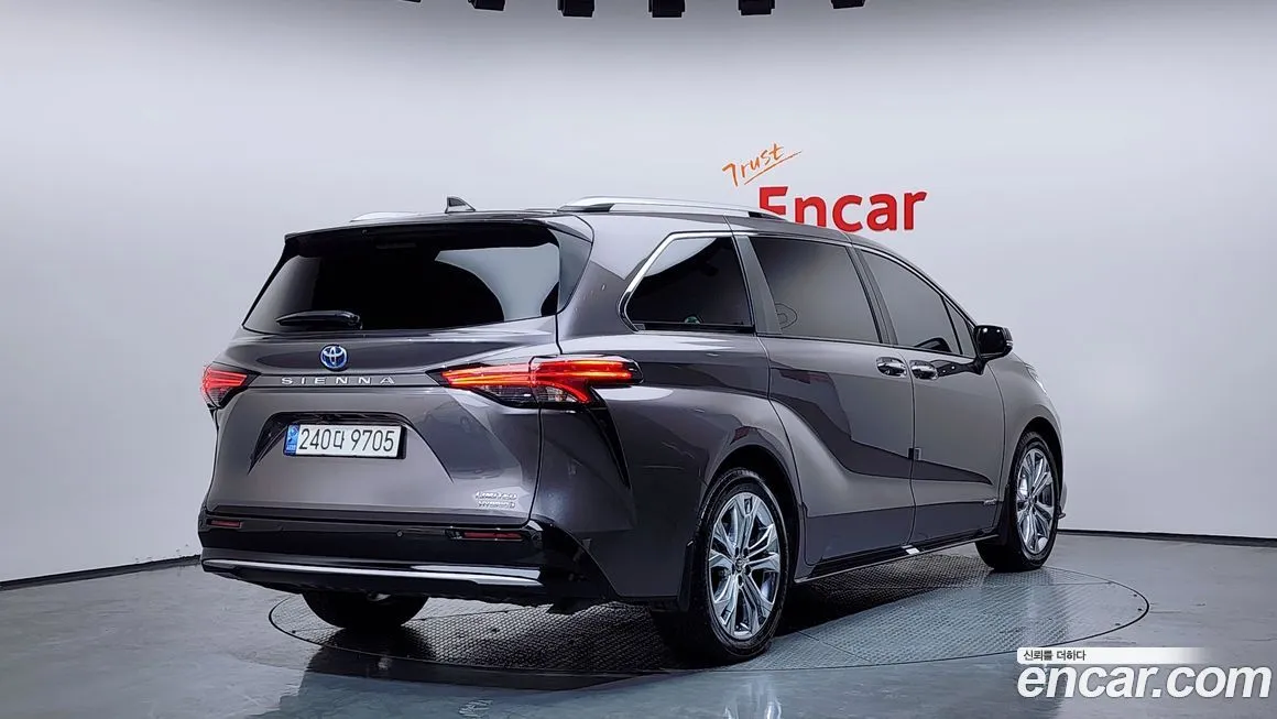 Toyota Sienna 2021 из KR, фото 2