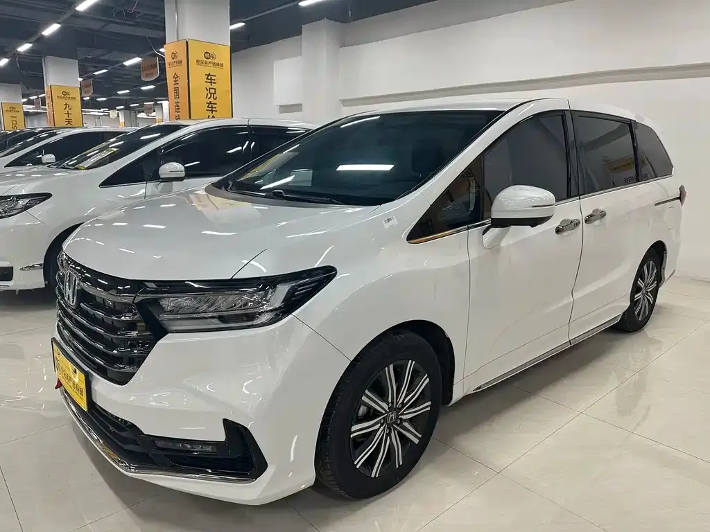 Honda Odyssey — фото 1