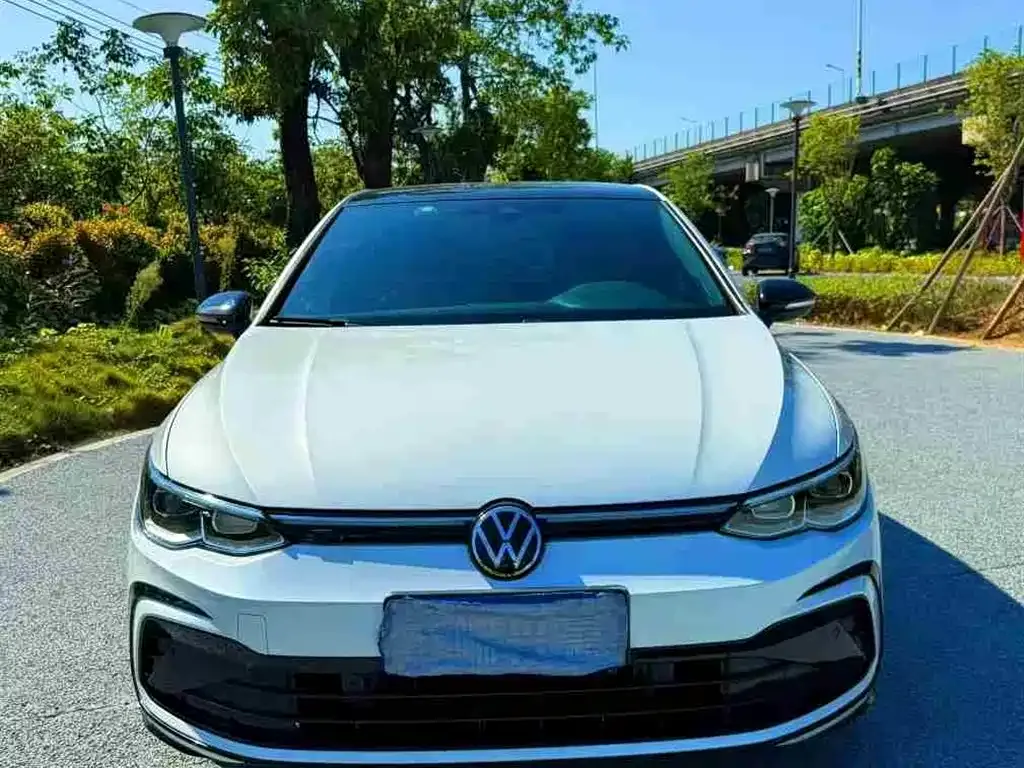 Volkswagen Golf 2022 из CN, фото 2