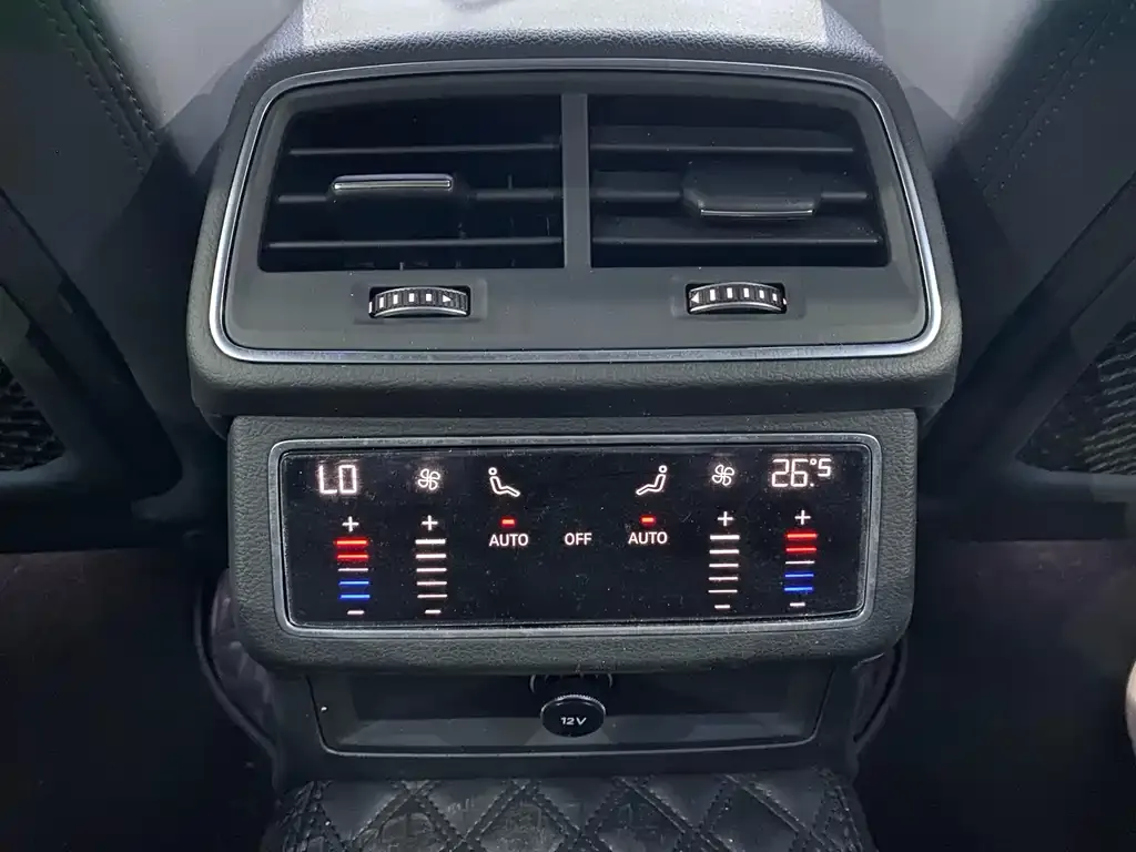 Audi A7 2024 из CN, фото 9