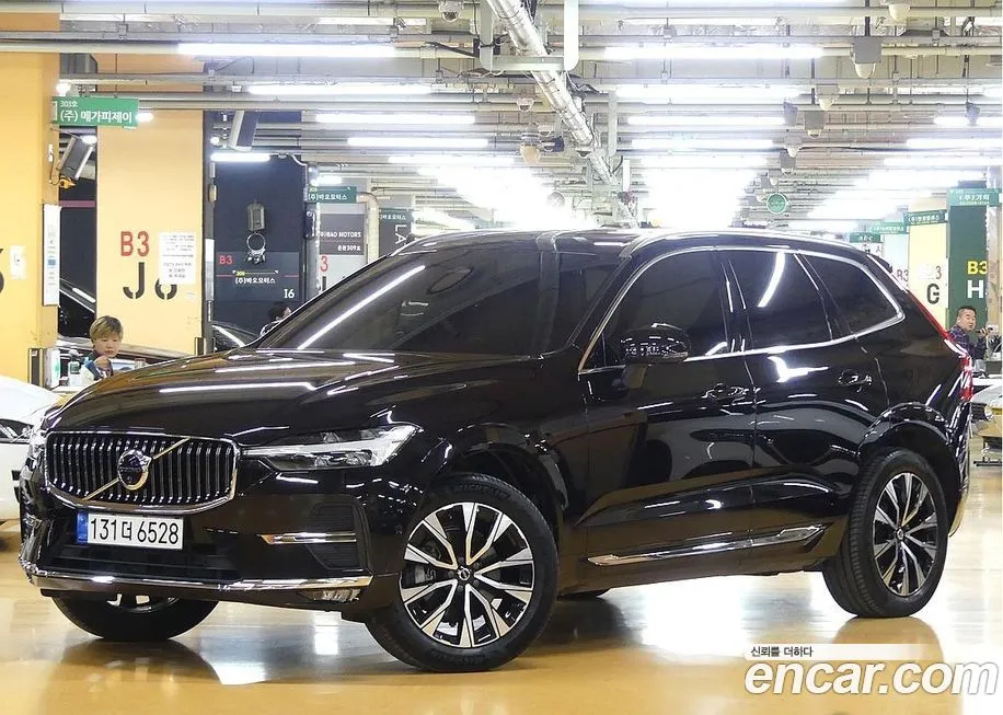 Volvo XC60 — фото 1