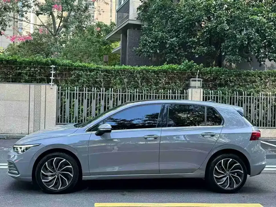 Volkswagen Golf 2022 из CN, фото 2