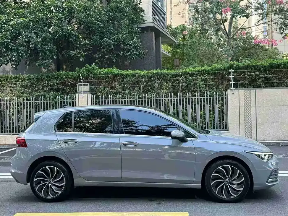 Volkswagen Golf 2022 из CN, фото 4