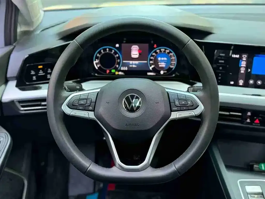 Volkswagen Golf 2022 из CN, фото 6
