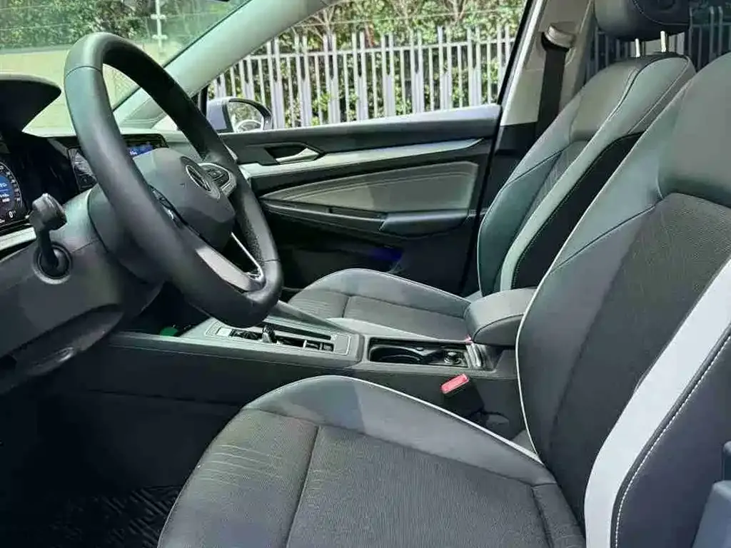 Volkswagen Golf 2022 из CN, фото 9