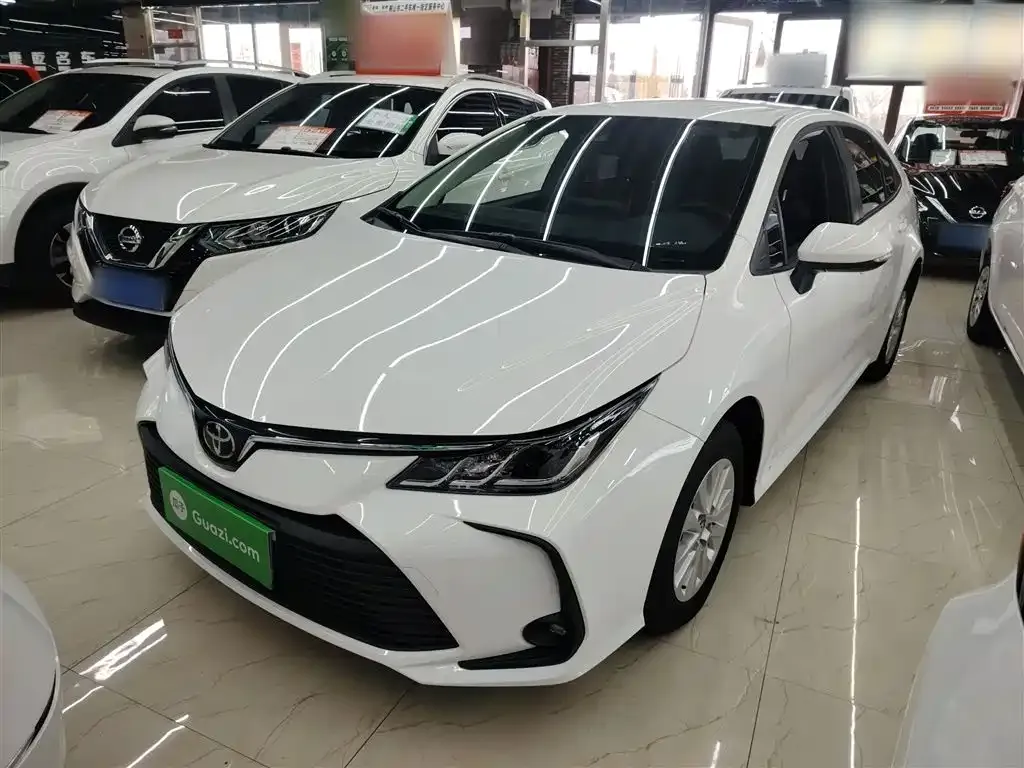 Toyota Corolla — фото 1