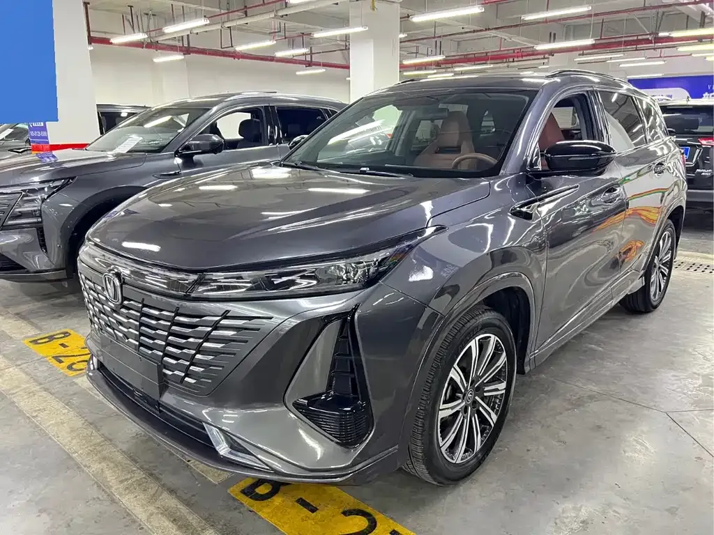 Changan CS75PLUS — фото 1