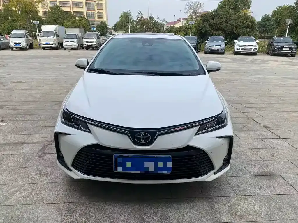 Toyota Corolla — фото 2