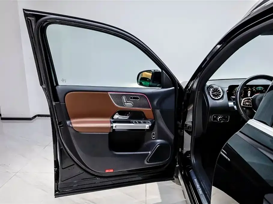 Mercedes-Benz GLB 2023 из CN, фото 8