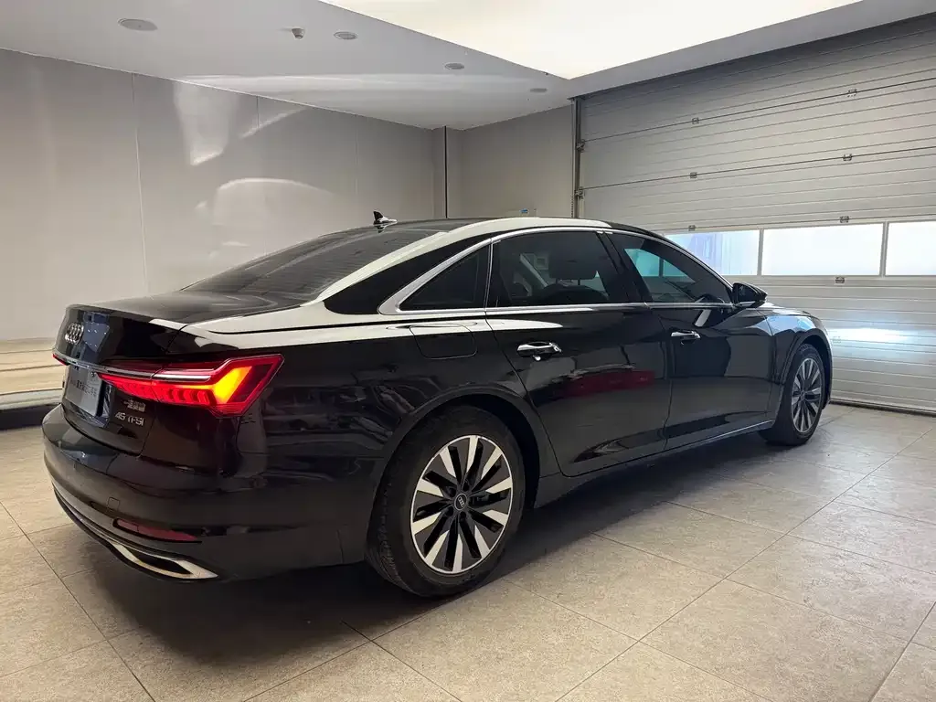 Audi A6L — фото 3