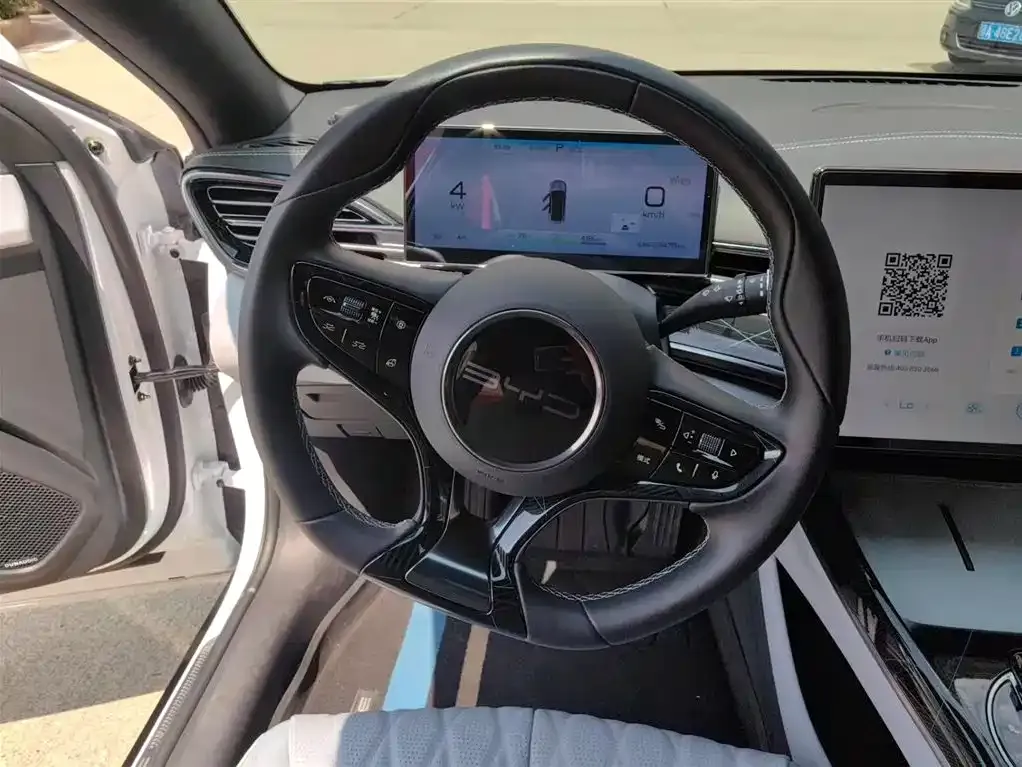 BYD Seal — фото 10