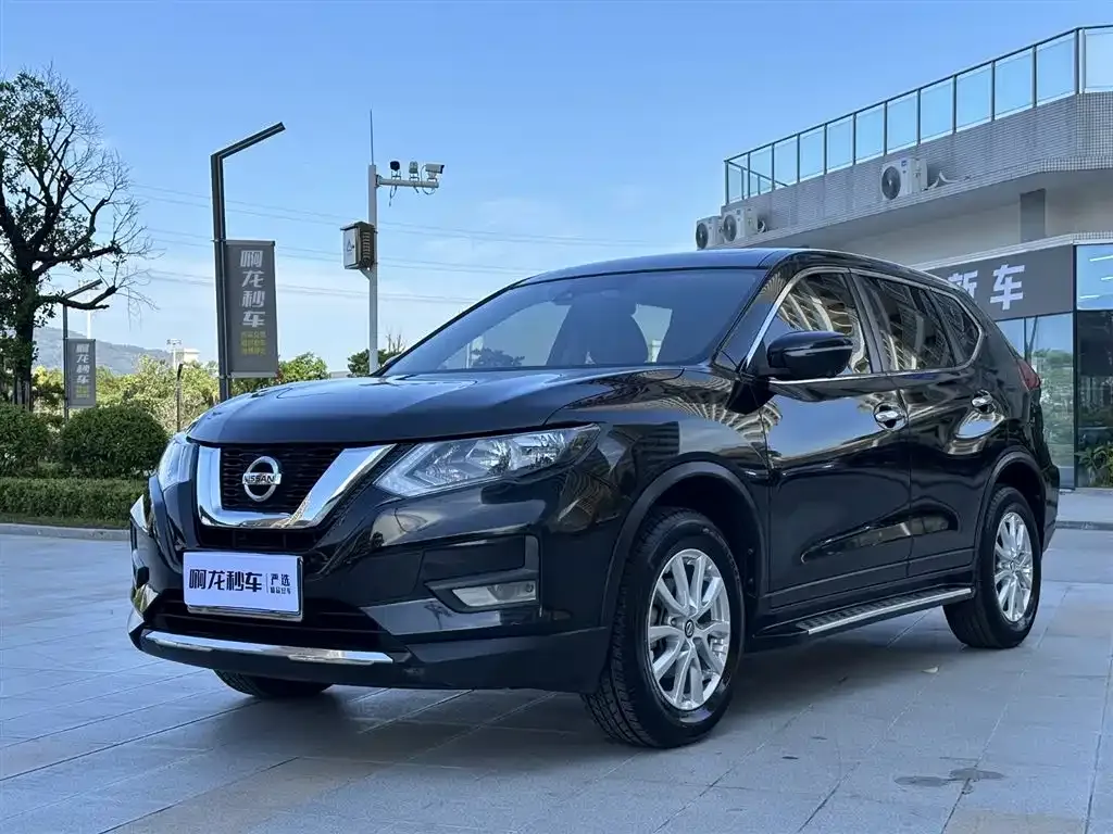 Nissan X-Trail — фото 1