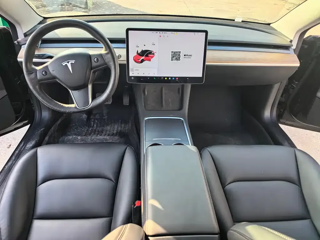 Tesla Model 3 — фото 5