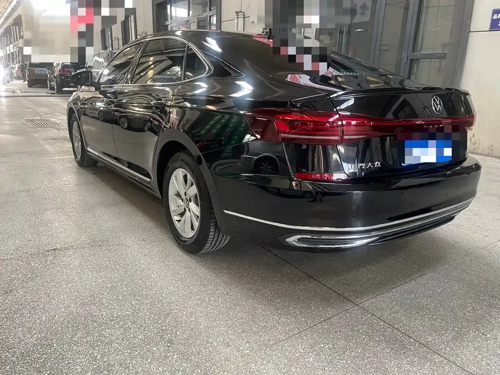 Volkswagen Passat — фото 5