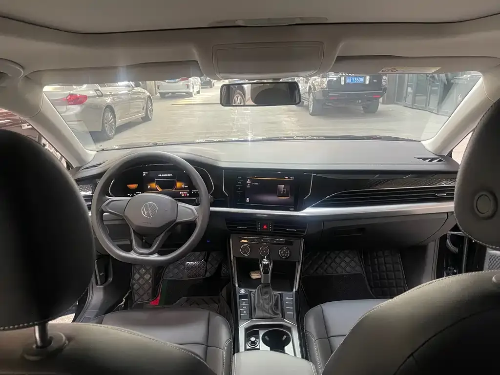 Volkswagen Passat — фото 9
