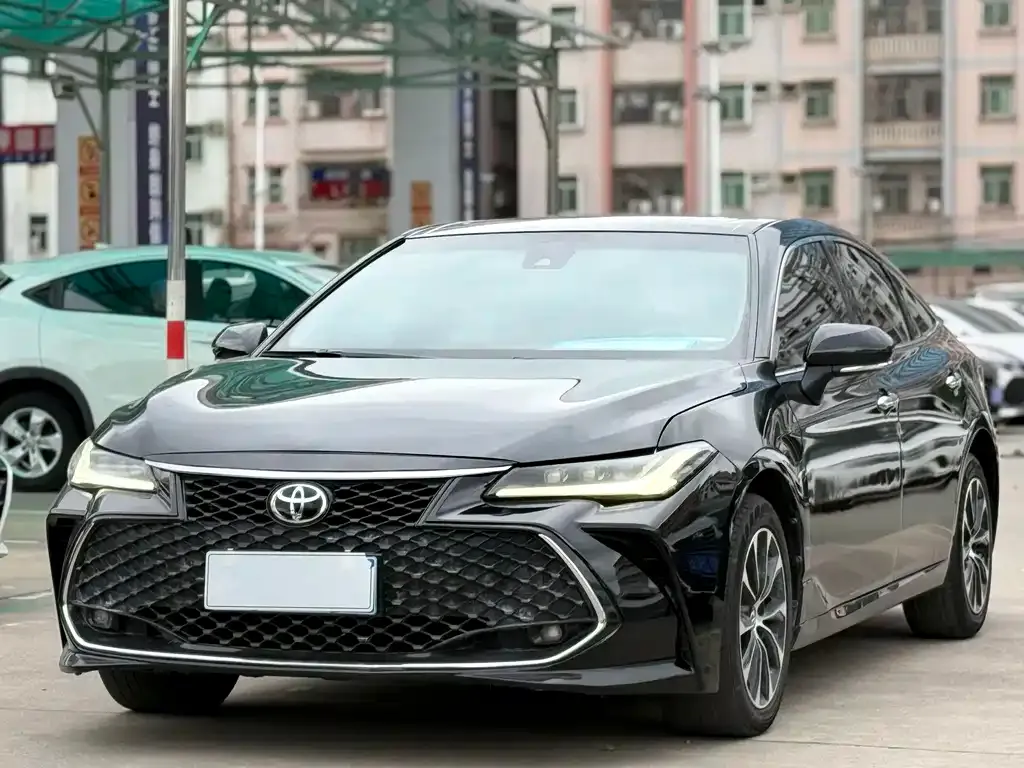 Toyota Avalon — фото 2