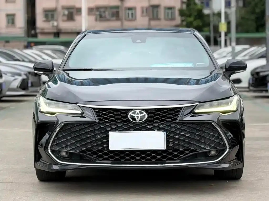 Toyota Avalon — фото 9