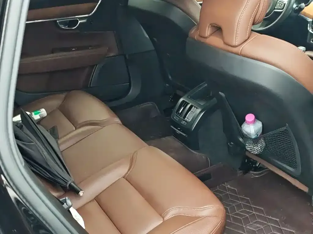 Volvo S90 — фото 4