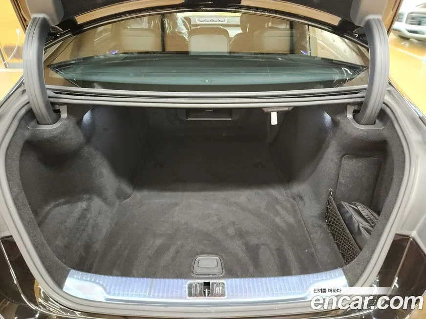 Mercedes-Benz S-Class 2025 из KR, фото 4