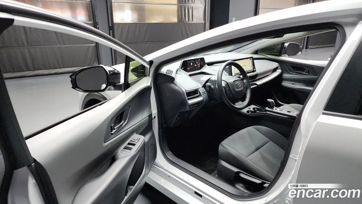 Toyota Prius 2024 из KR, фото 10