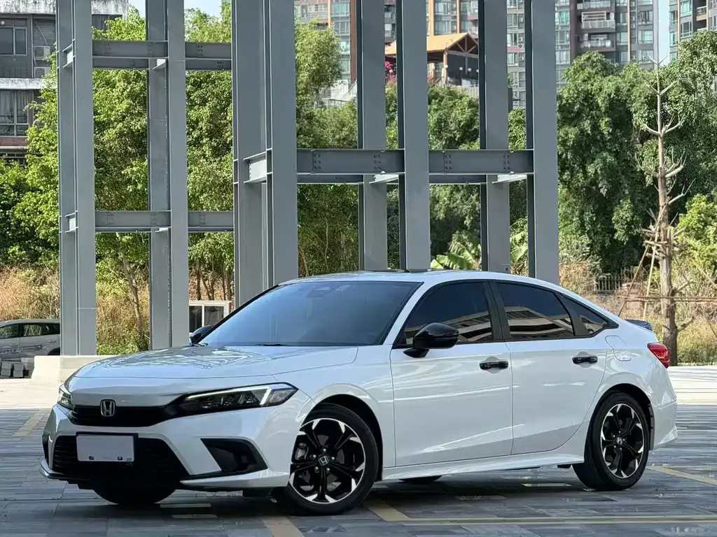 Honda Civic — фото 1