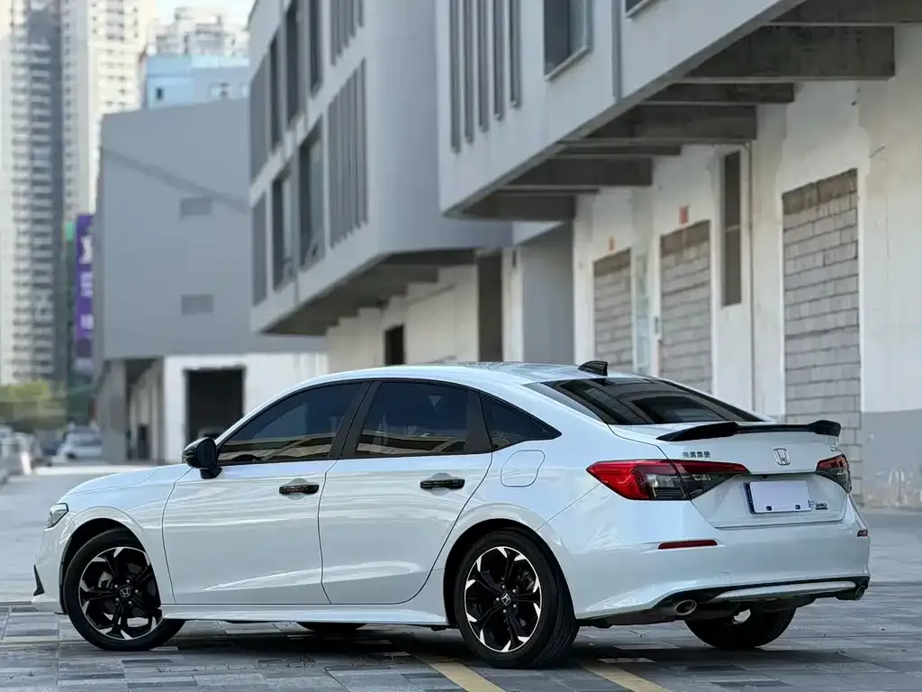 Honda Civic — фото 7