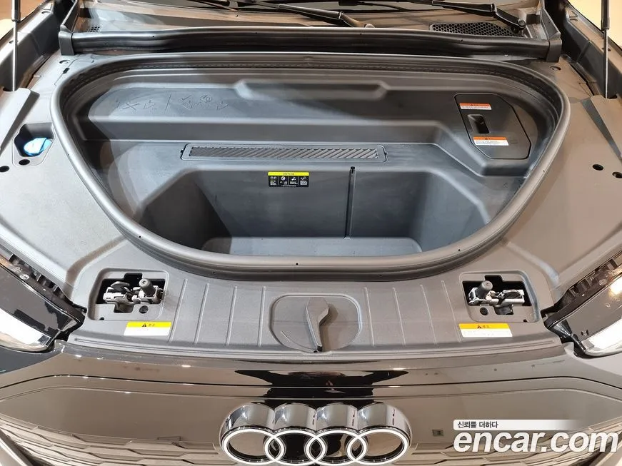 Audi Q6 e-tron 2025 из KR, фото 5