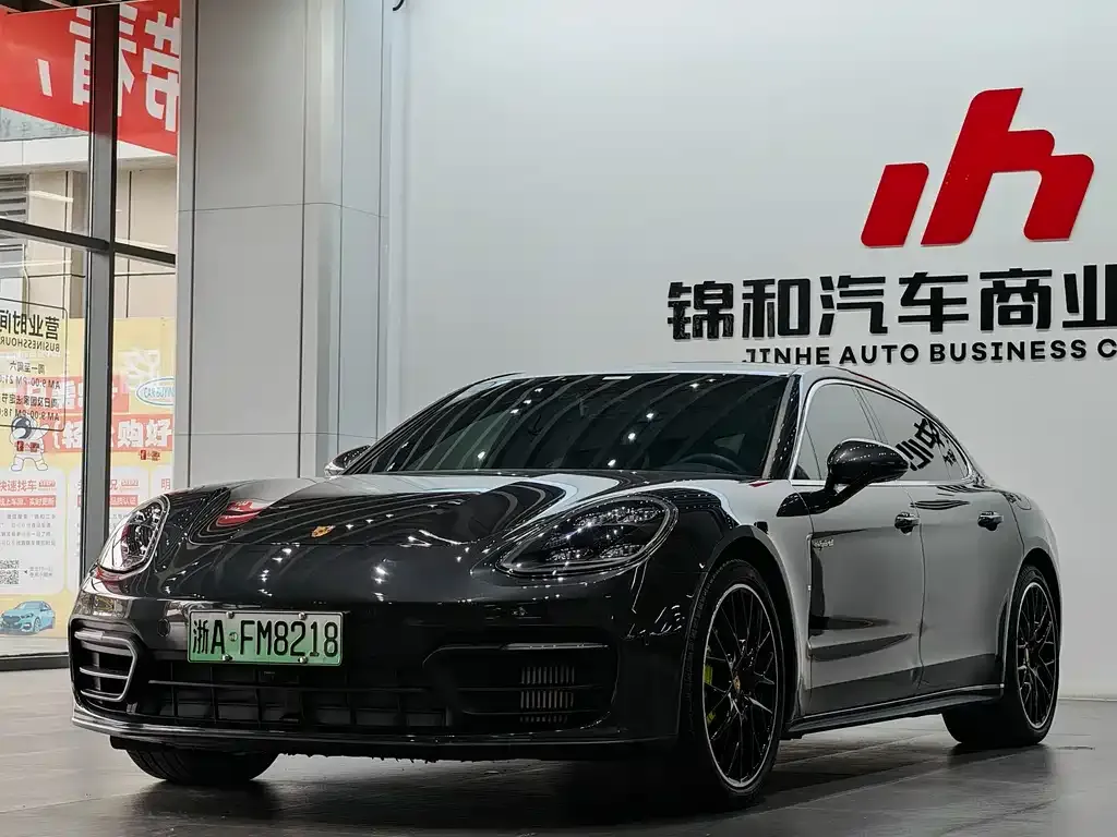 Porsche Panamera Hybrid — фото 1