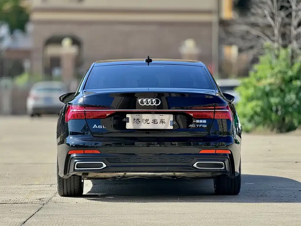 Audi A6L — фото 6