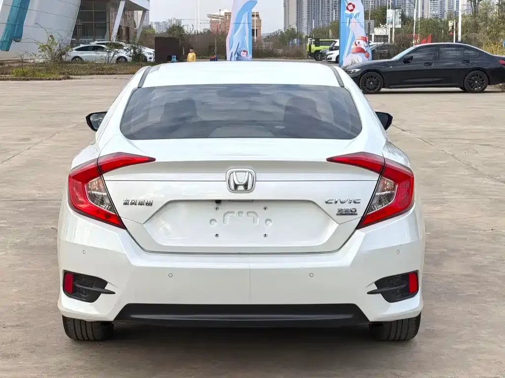 Honda Civic — фото 8