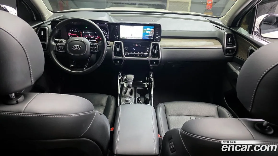 Kia Sorento — фото 7