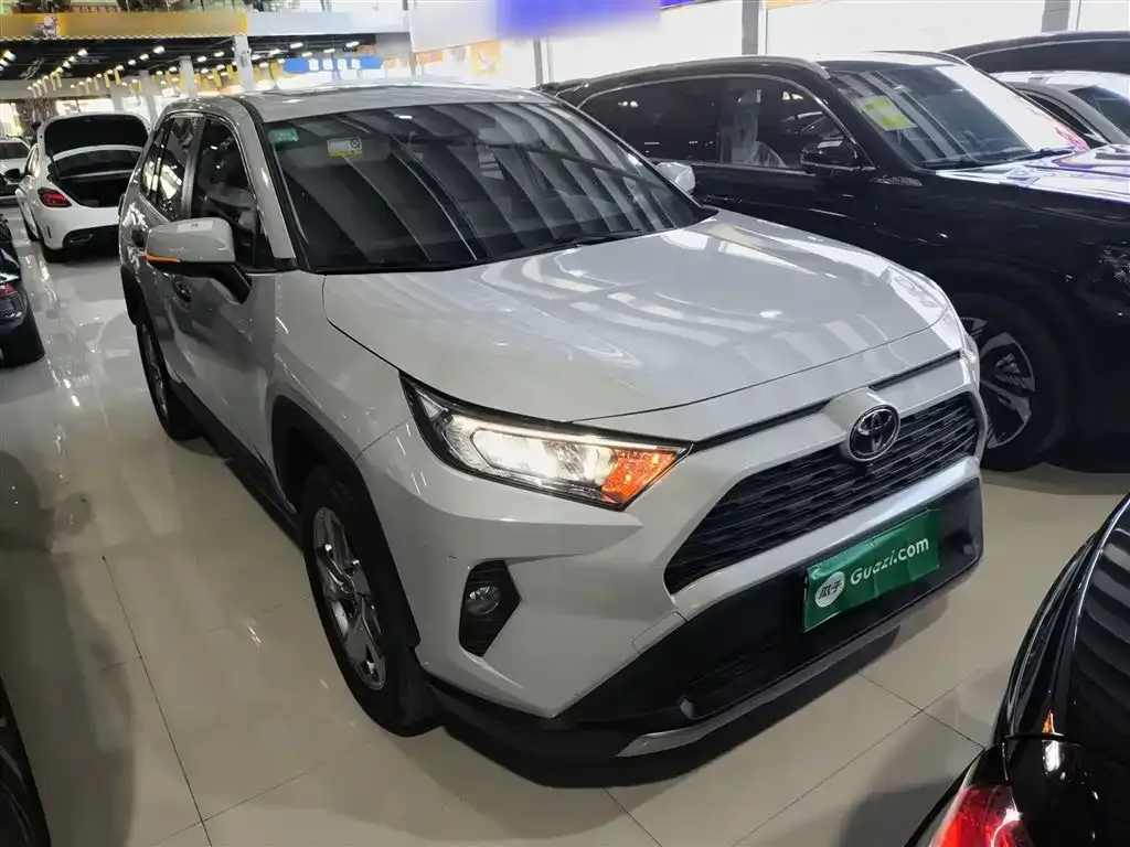 Toyota RAV4 2022 из CN, фото 4
