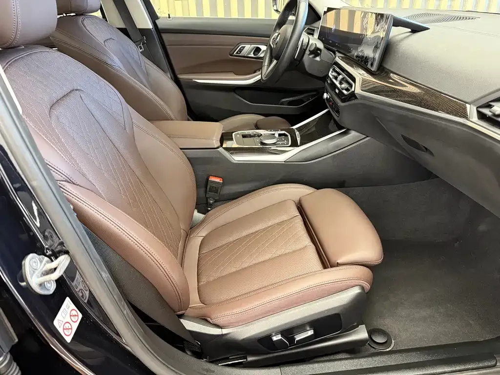 BMW 3 Series 2024 из CN, фото 4