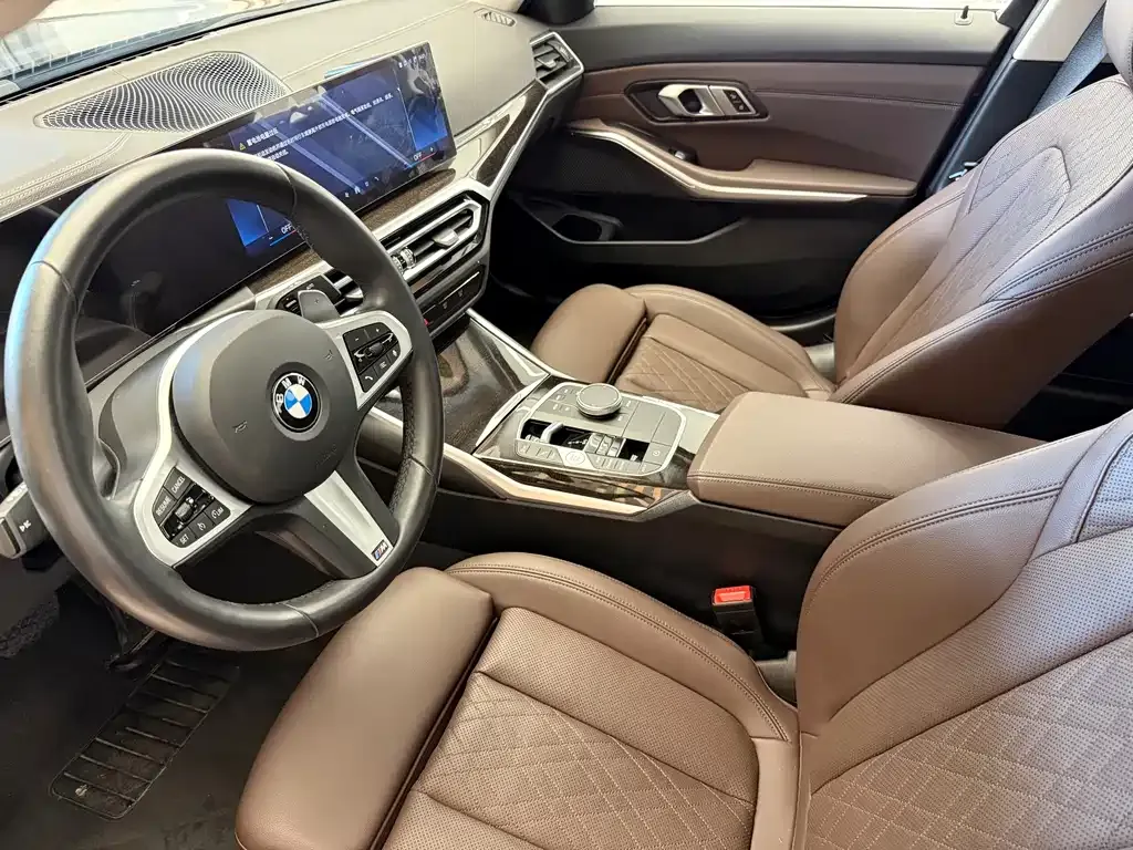 BMW 3 Series 2024 из CN, фото 8