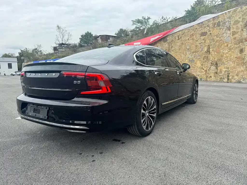 Volvo S90 — фото 9