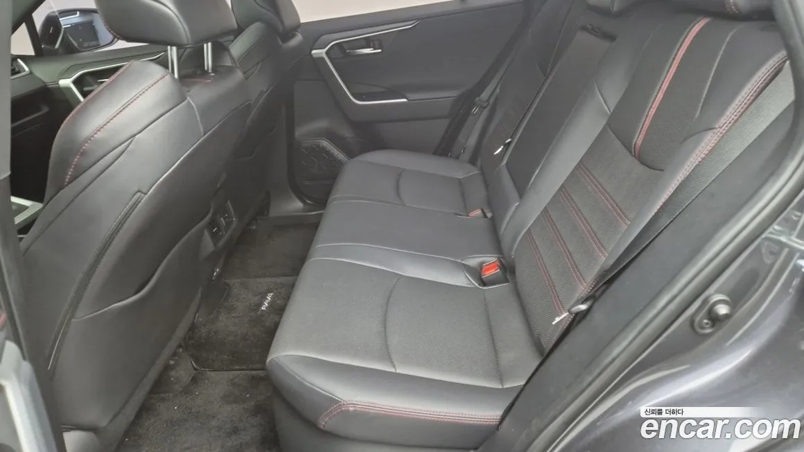 Toyota RAV4 2023 из KR, фото 10