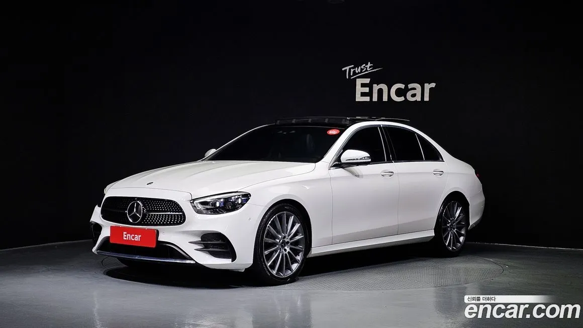 Mercedes-Benz E-Class — фото 1