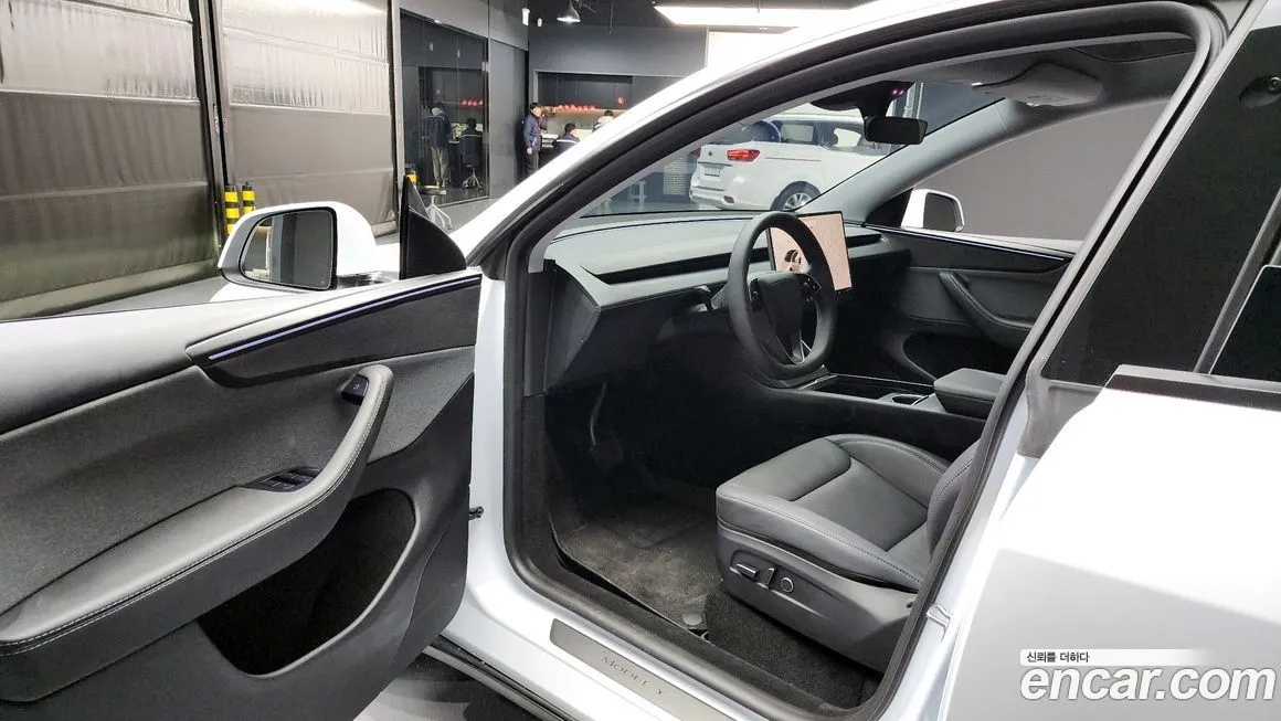 Tesla Model Y 2025 из KR, фото 10