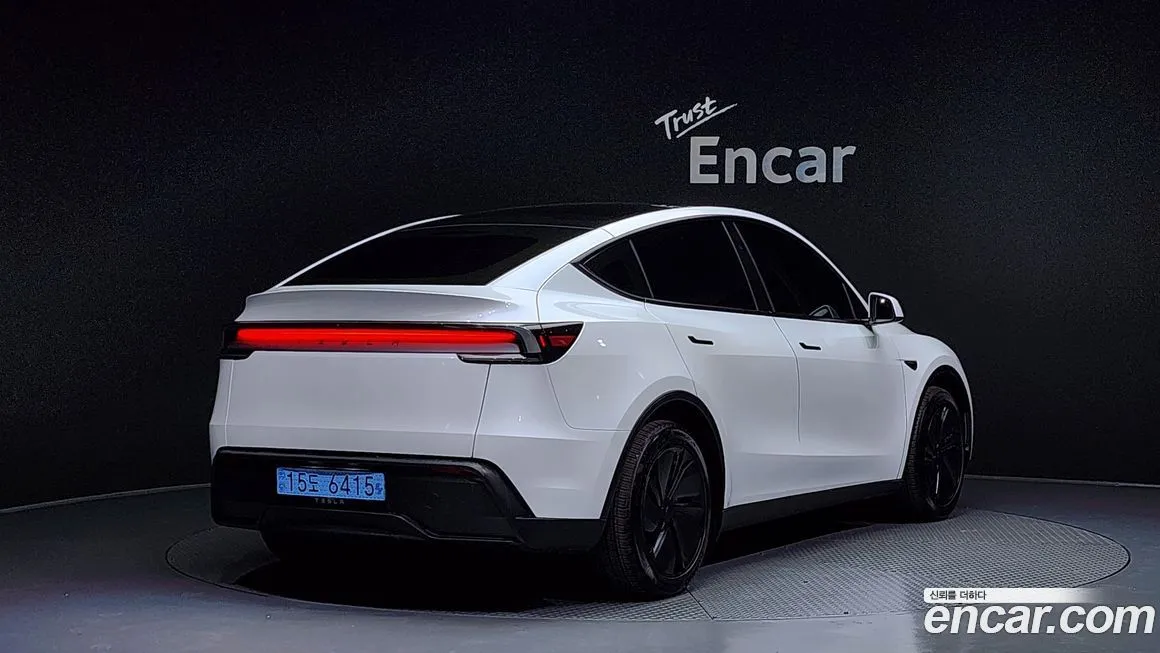 Tesla Model Y 2025 из KR, фото 2