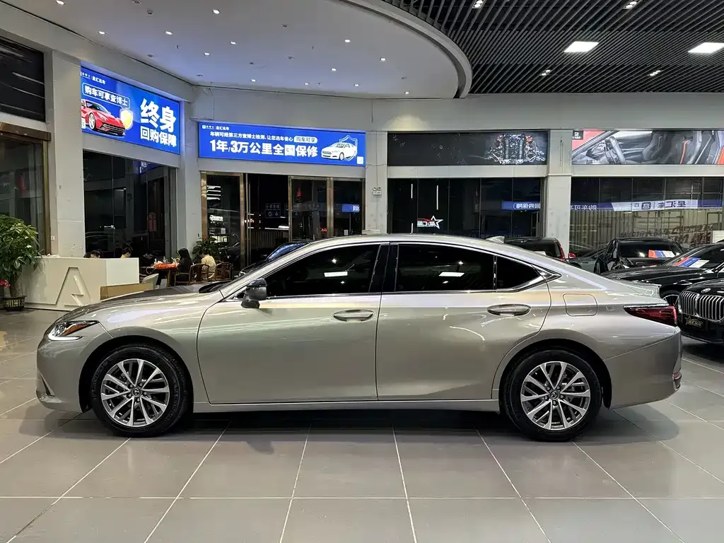 Lexus ES 2023 из CN, фото 10