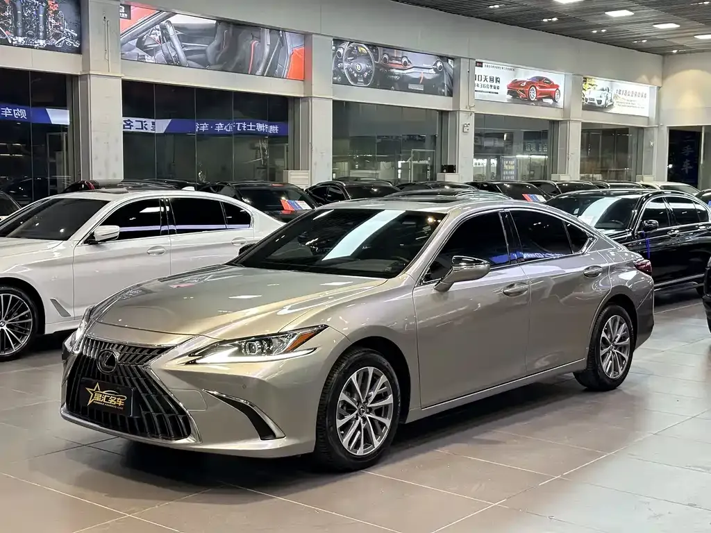 Lexus ES 2023 из CN, фото 2
