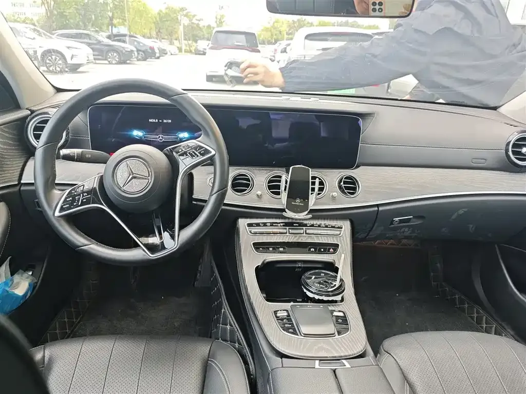 Mercedes-Benz E-Class 2023 из CN, фото 7