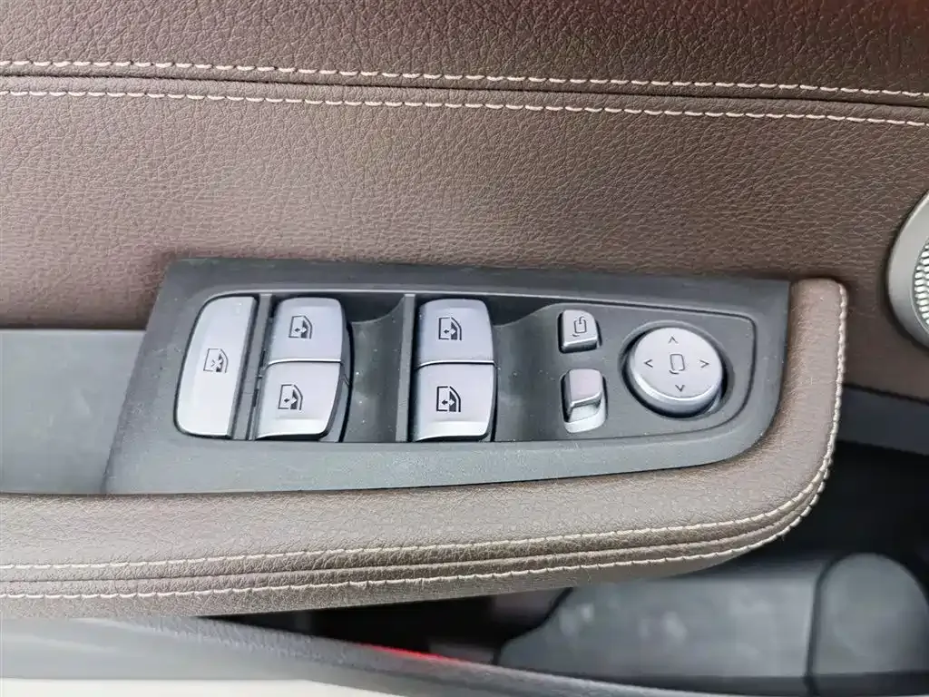 BMW 1 Series 2021 из CN, фото 9