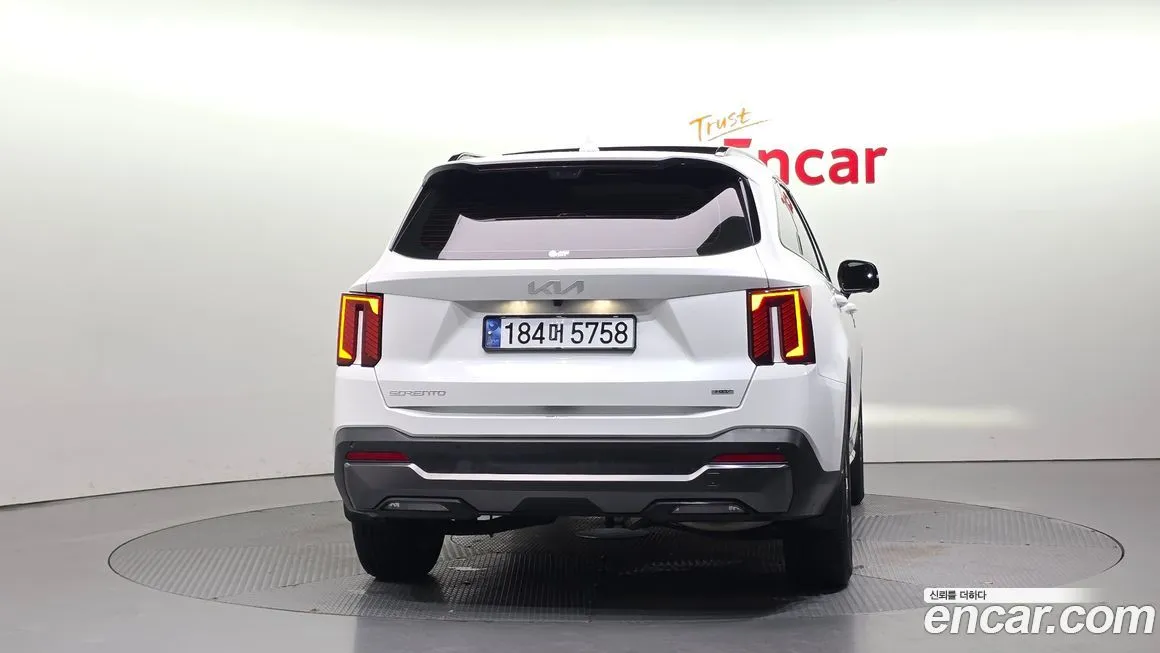 Kia Sorento — фото 4